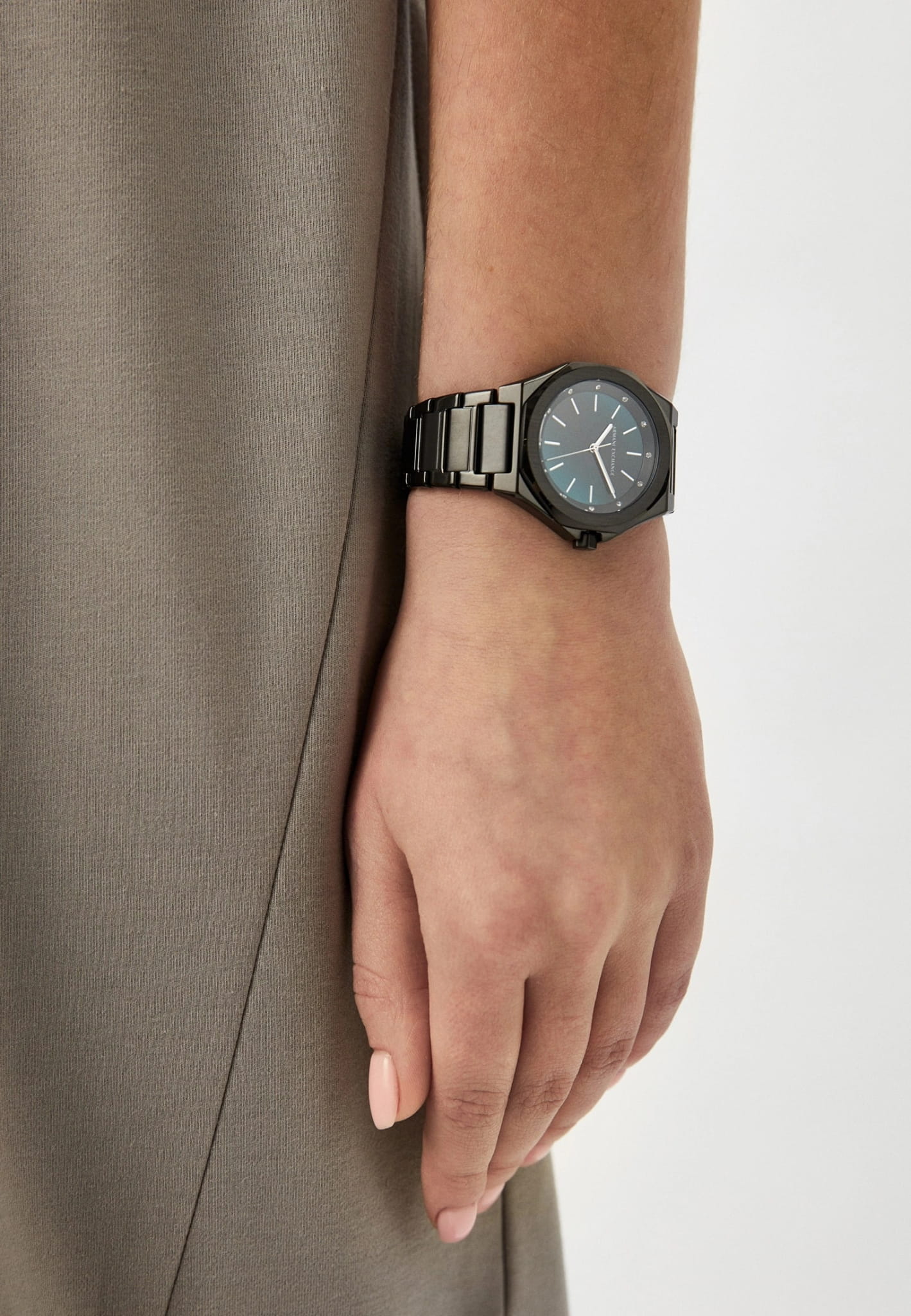 Armani Exchange Armani Exchange Andrea AX4609 , наручные женские часы фото под углом