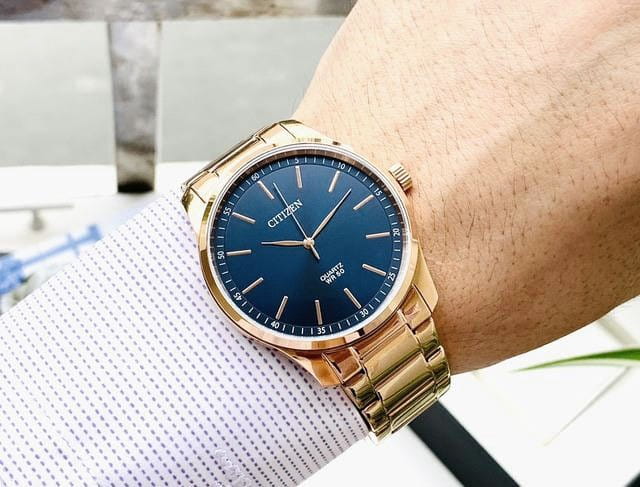 Citizen Citizen Quartz BH5003-51L,  япония мужские часы на браслете нержавеющая сталь с ip-покрытием боковой вид