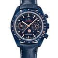 Omega Omega Speedmaster Moonphase 304.93.44.52.03.002  30493445203002 механические мужские часы синий циферблат, браслет кожаный — вид спереди