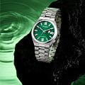 Citizen NJ0150-81X мужские часы застежка крупным планом