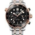 Omega Omega Seamaster Diver 300M 210.20.44.51.01.001 Diver 300m 21020445101001 механические мужские часы  черный циферблат, браслет сталь + золото — вид спереди