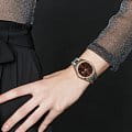 Rado R32523702 женские часы застежка крупным планом