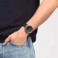Swatch SB07S105 мужские часы застежка крупным планом