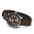 Breitling Breitling Superocean Heritage ’57 Outerknown A103703A1Q1W1, superocean heritage швейцария мужские часы на браслете econyl® боковой вид