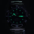 Swiss Military by Chrono Swiss Military by Chrono Diver SMA34075.08 механические мужские часы часы крупный план зеленый циферблата