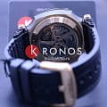 Tissot T1154273705101 мужские часы застежка крупным планом