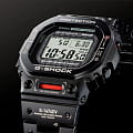 Casio Casio G-Shock GMW-B5000TVA-1, g-shock япония мужские часы на браслете титановый боковой вид