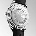 Longines Longines Heritage Classic L1.651.4.09.2 механические мужские часы часы крупный план красный циферблата